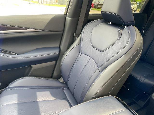 Certified 2026 INFINITI QX60 Sport w/ Dark Cargo Package image 20