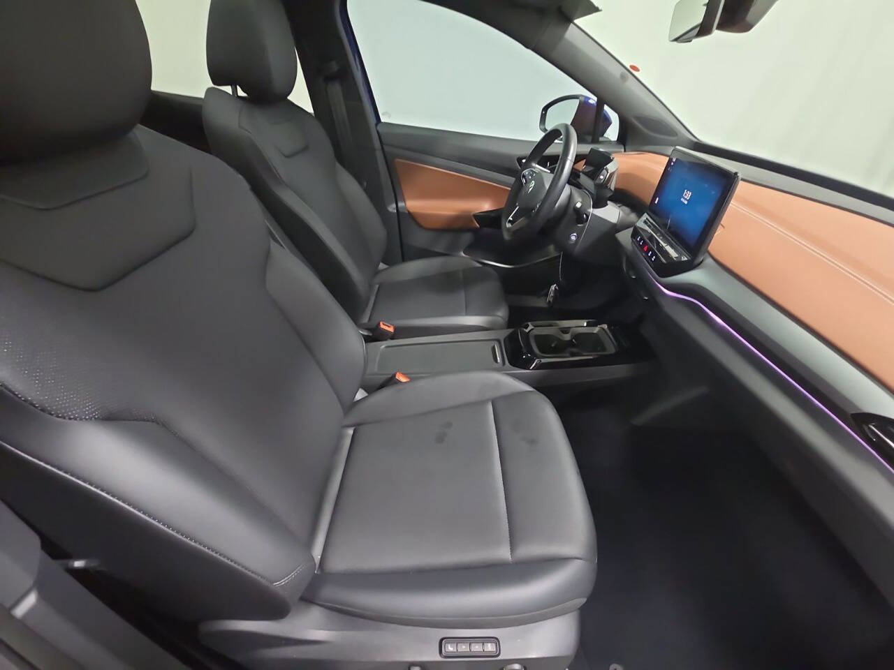 Used 2022 Volkswagen ID.4 Pro S w/ Gradient Package image 9