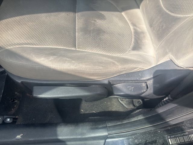 Used 2012 Kia Forte LX image 19