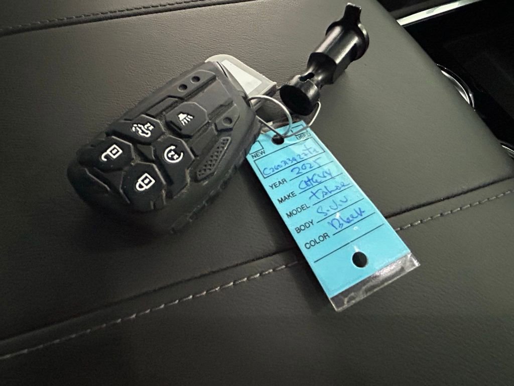Used 2025 Chevrolet Tahoe LS image 49