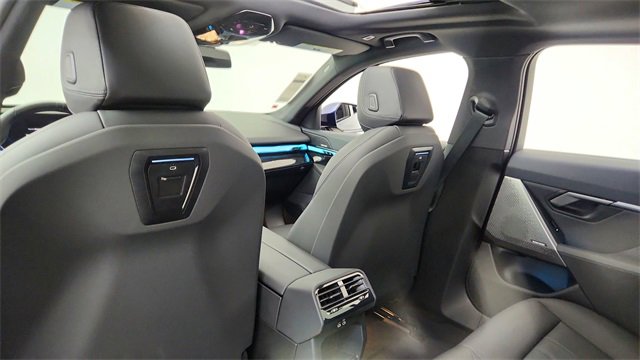 Used 2025 BMW i5 eDrive40i w/ M Sport Package image 31