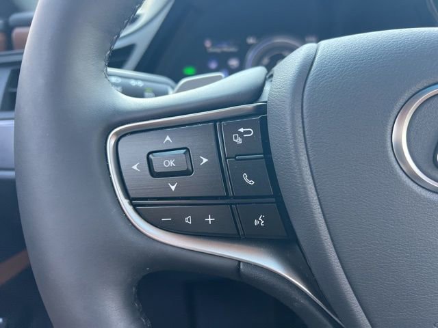 Used 2025 Lexus ES 300h w/ Premium Package image 13