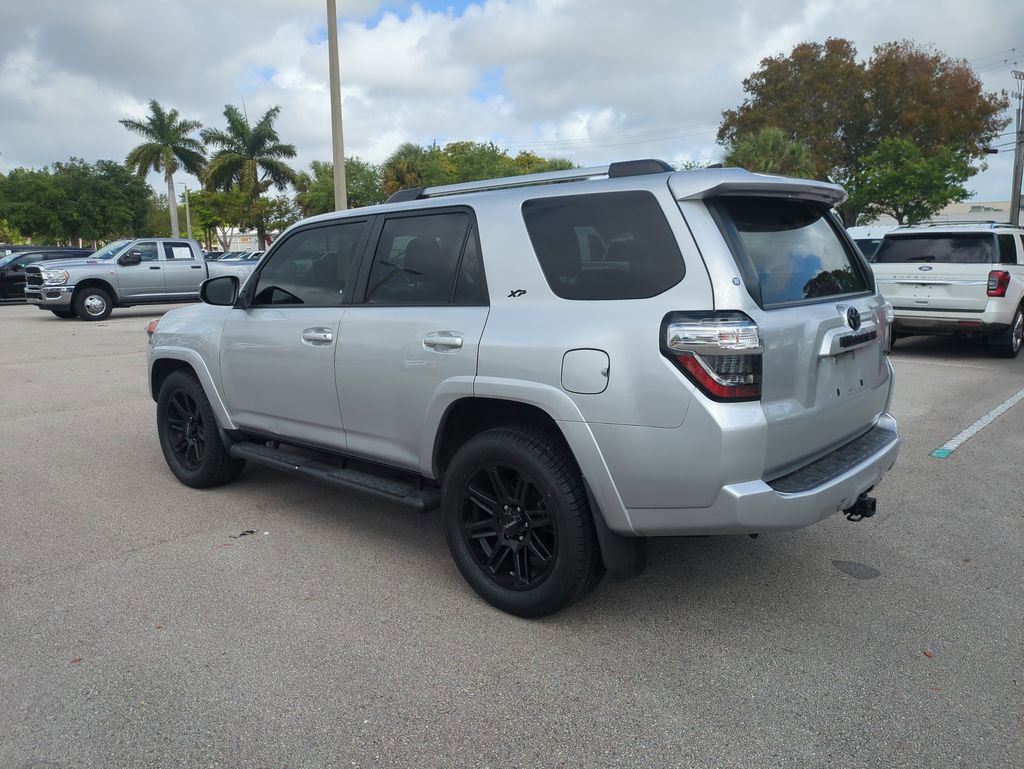 Used 2022 Toyota 4Runner SR5 Premium w/ Moonroof Package RWD image 8