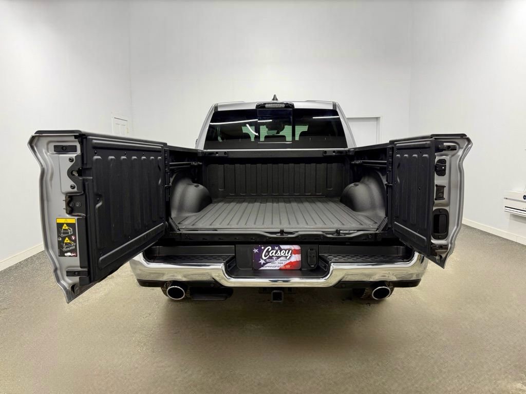 Used 2024 RAM 1500 Limited image 9