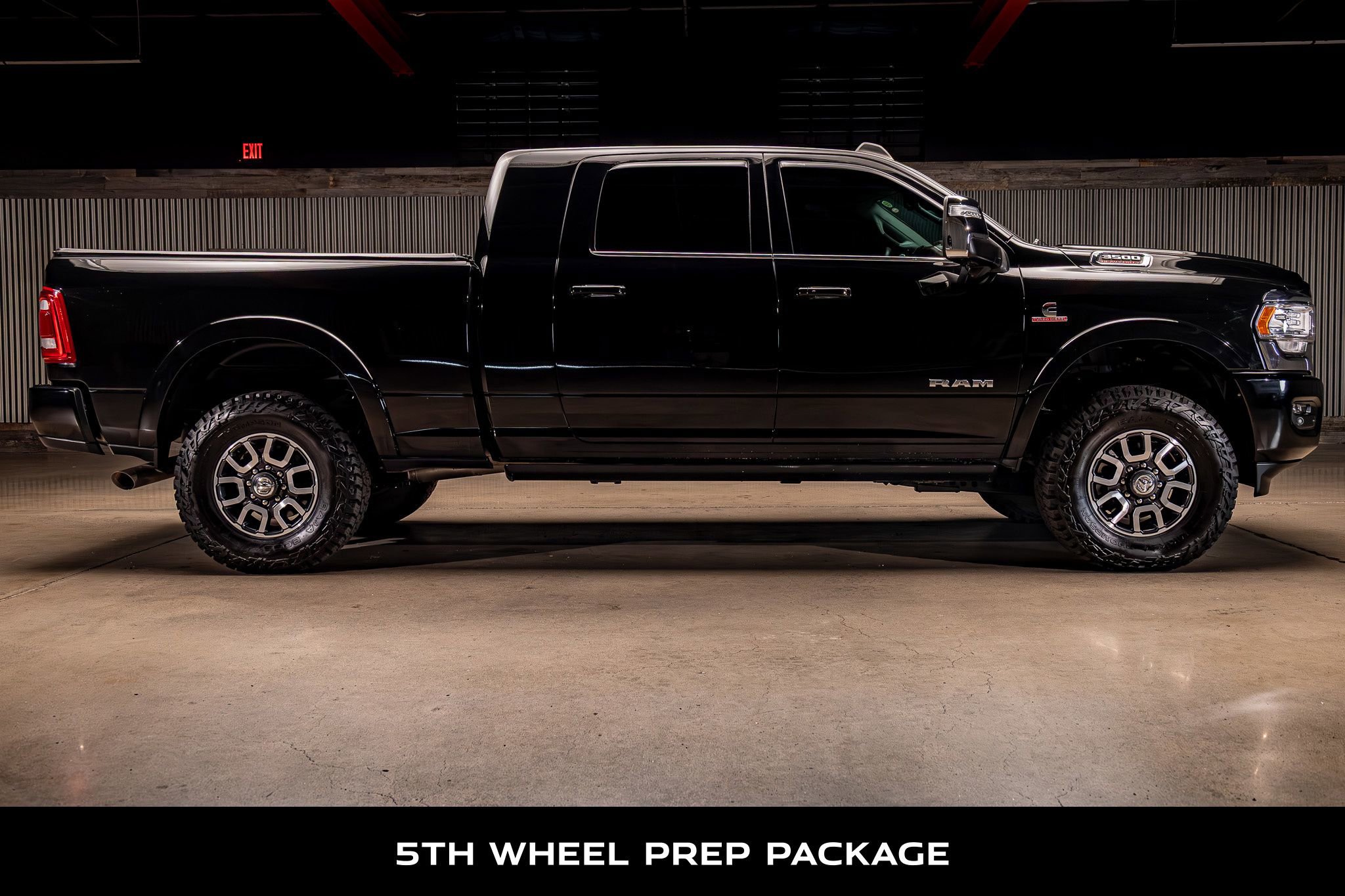 Used 2024 RAM 3500 Limited w/ Towing Technology Group image 10