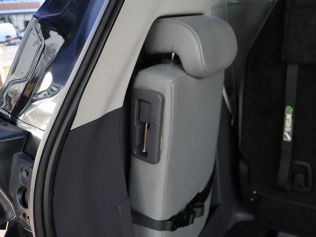 Used 2024 Toyota Sienna XLE image 16