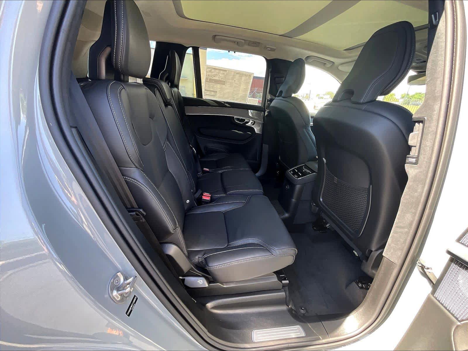 New 2026 Volvo XC90 T8 Ultra w/ Lounge Package image 27