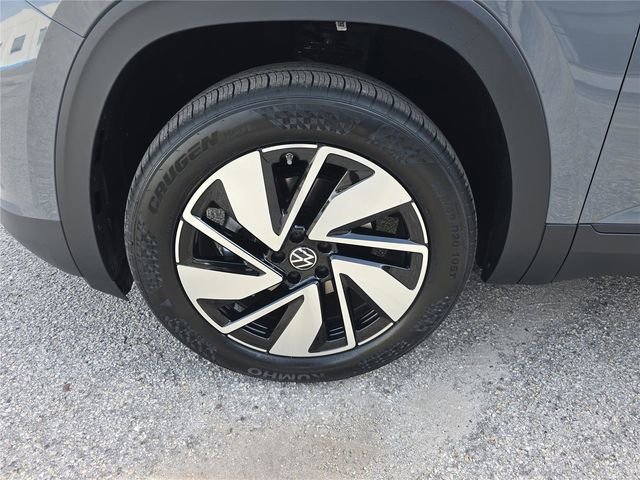 New 2026 Volkswagen Atlas SE image 8