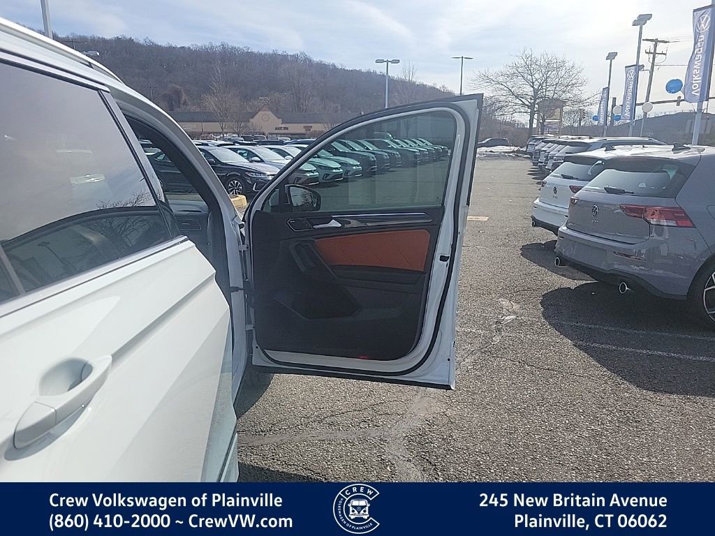 Certified 2021 Volkswagen Tiguan SEL Premium R-Line image 42