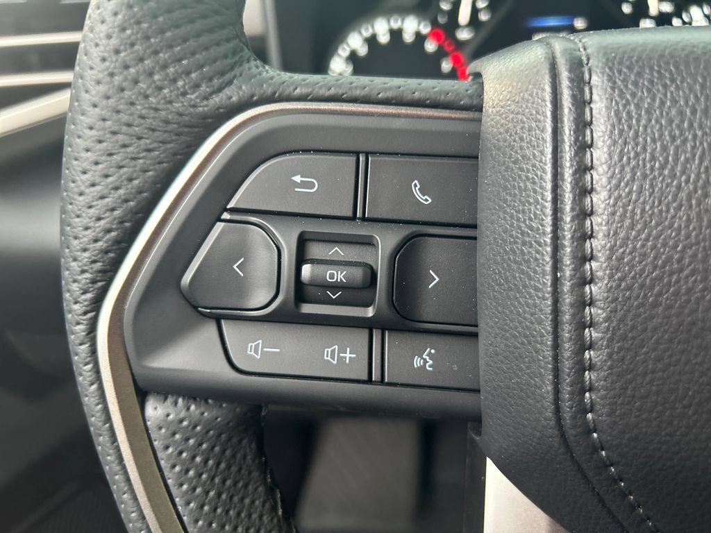 Used 2026 Toyota Tundra SR5 w/ SR5 Premium Package AWD/4WD image 17