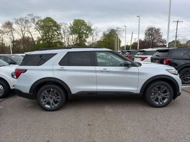 New 2026 Ford Explorer Active AWD/4WD image 2