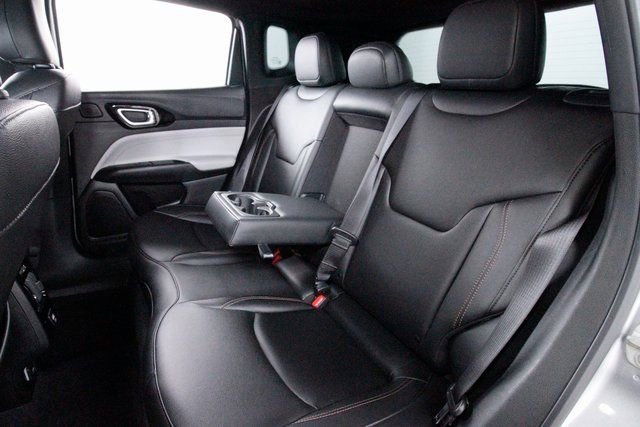 Used 2024 Jeep Compass Limited w/ Sun and Sound Group image 23
