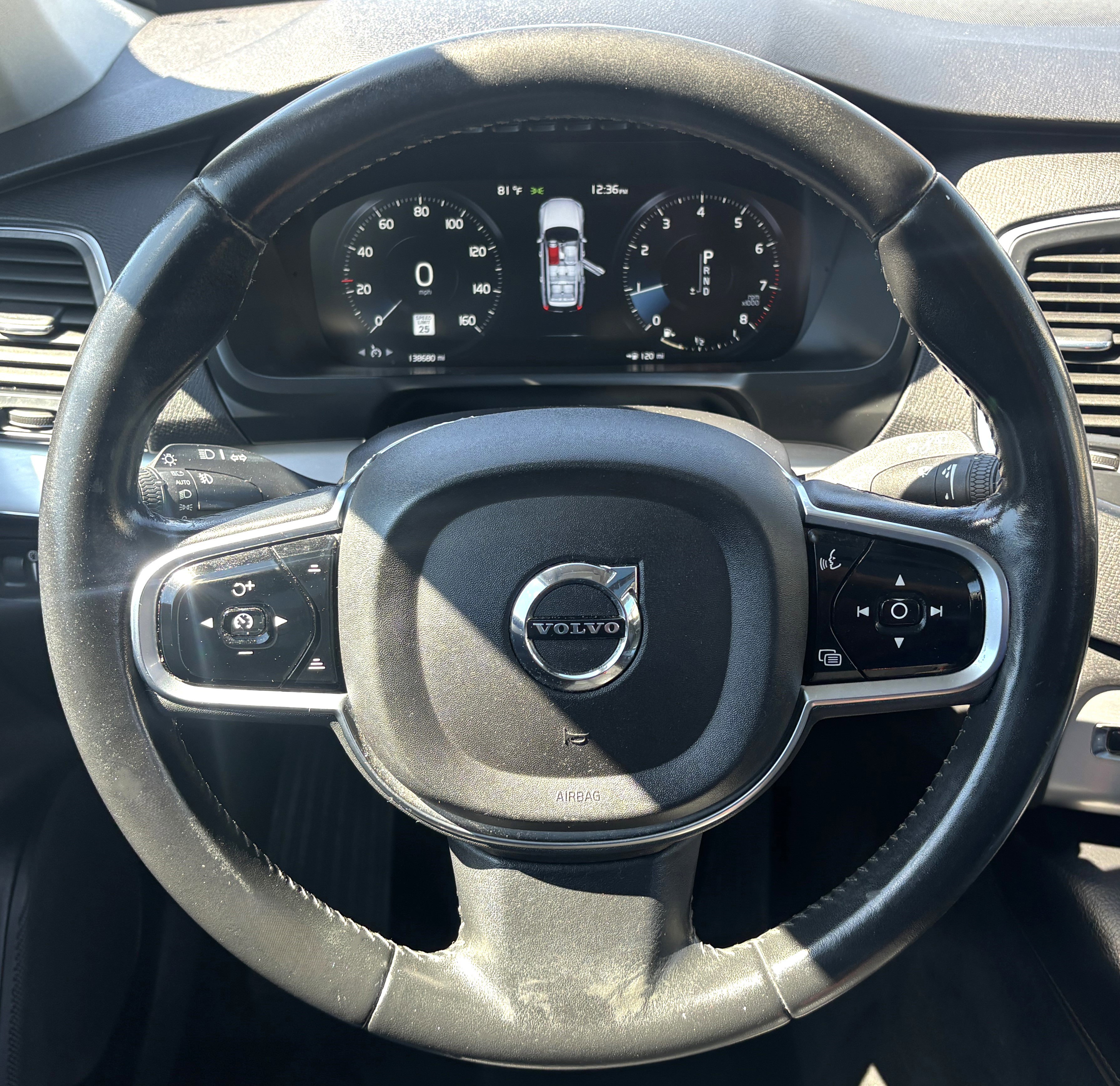 Used 2016 Volvo XC90 T6 Momentum image 13