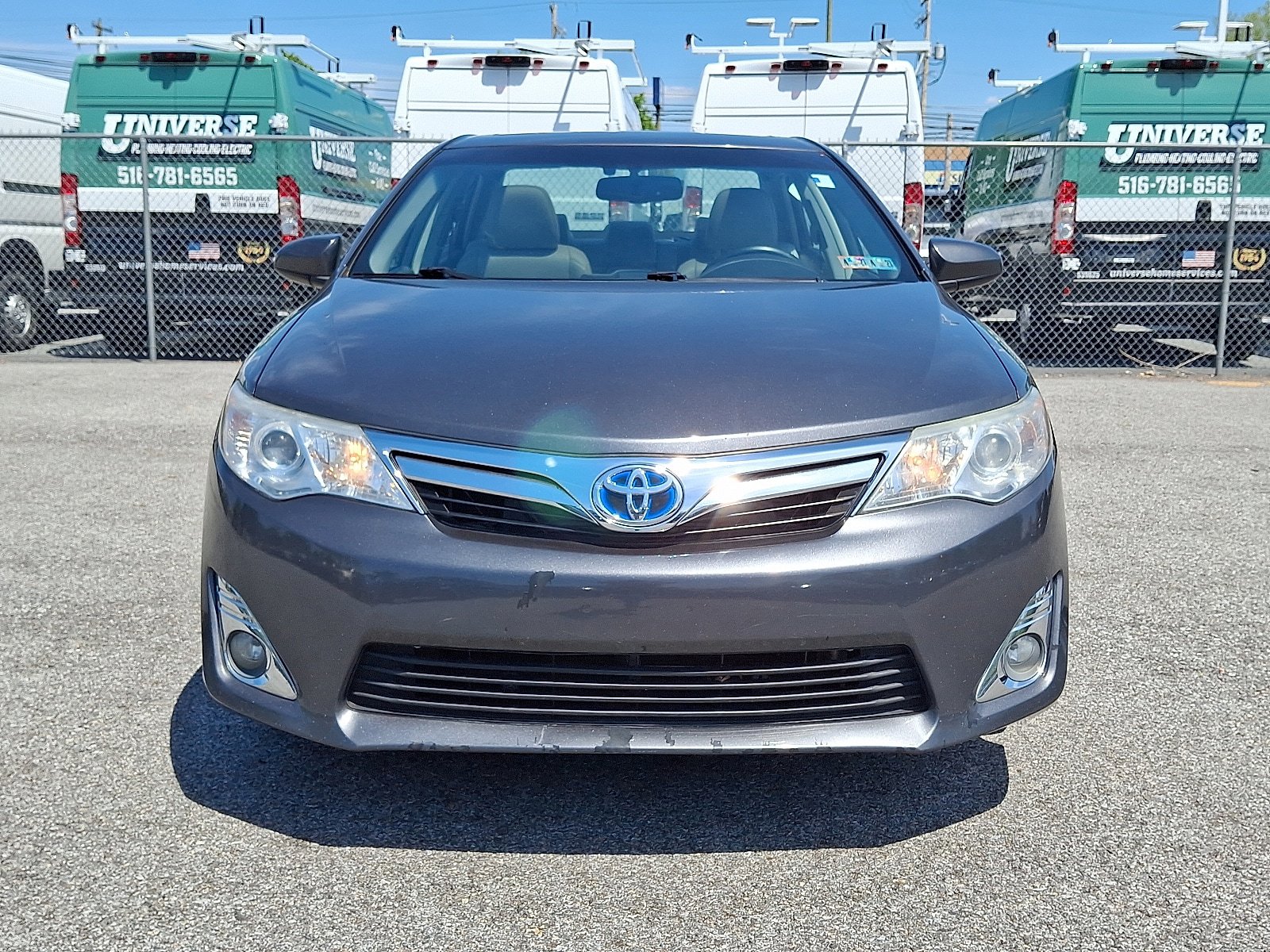 Used 2013 Toyota Camry XLE w/ Leather Pkg FWD image 2