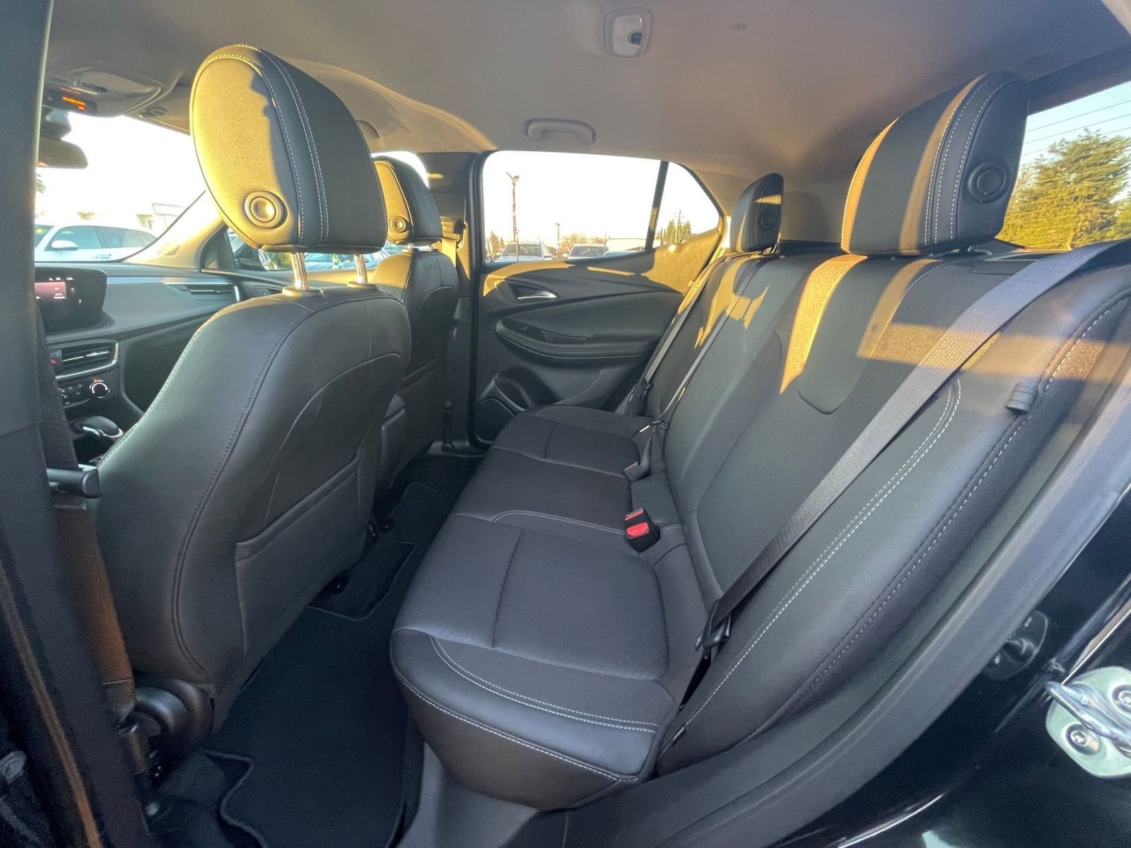 Used 2025 Buick Encore GX Preferred image 25