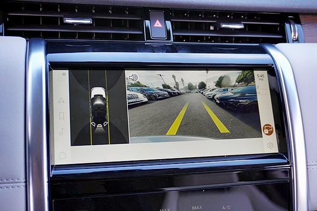 Used 2023 Land Rover Discovery Sport SE AWD/4WD image 42