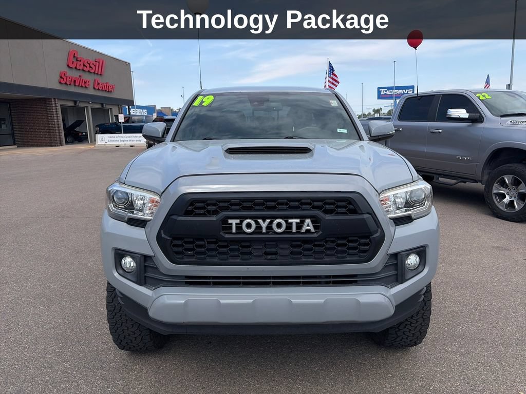 Used 2019 Toyota Tacoma TRD Sport w/ Technology Package AWD/4WD image 10