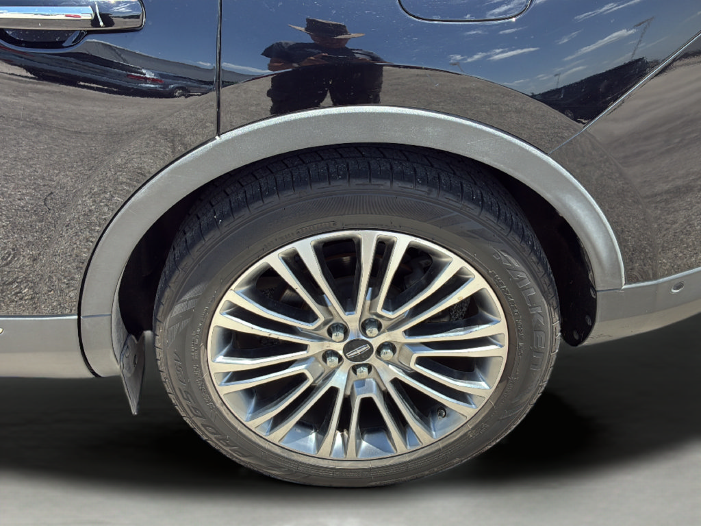 Used 2017 Lincoln MKX Reserve FWD image 40