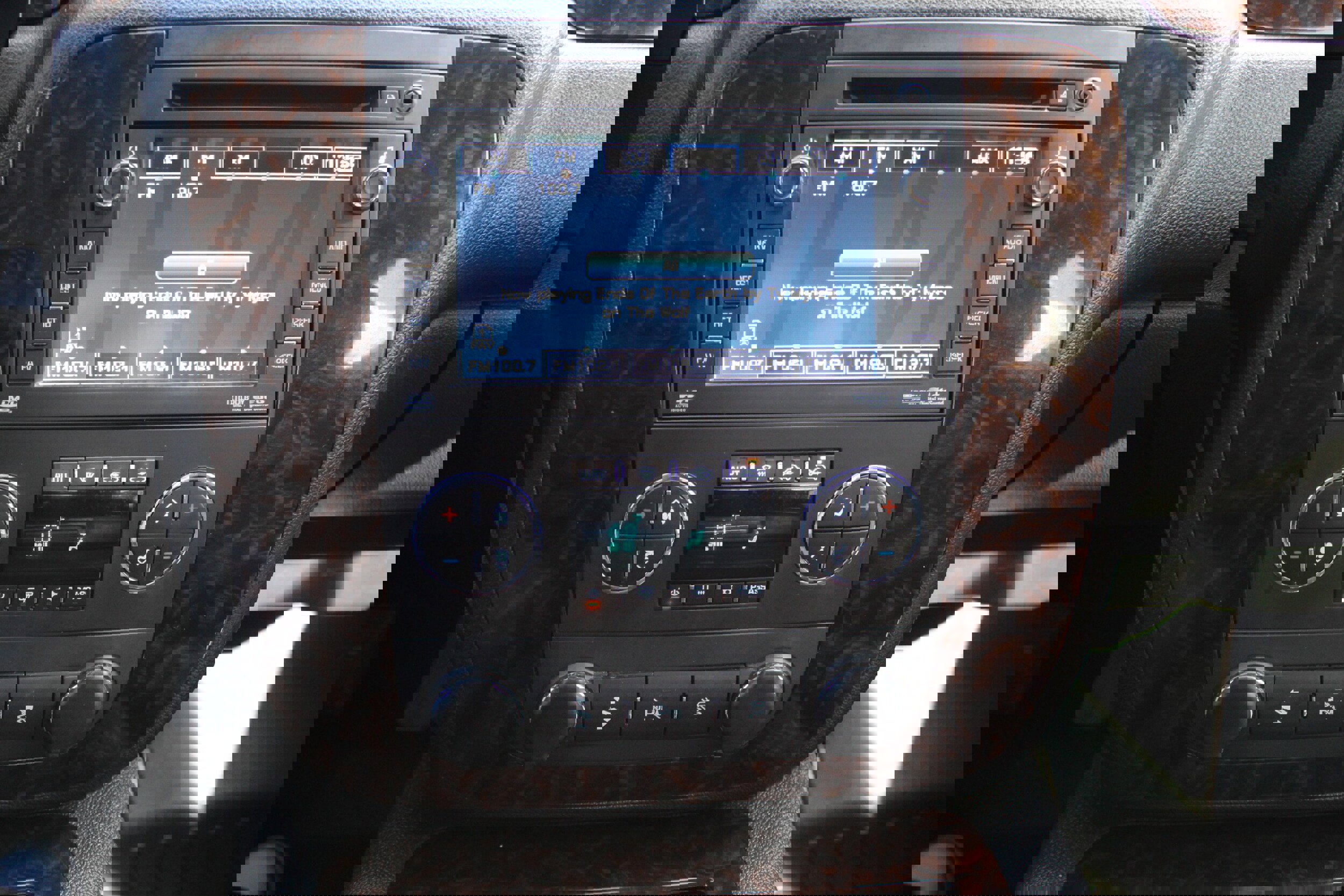 Used 2010 GMC Sierra 1500 Denali image 32