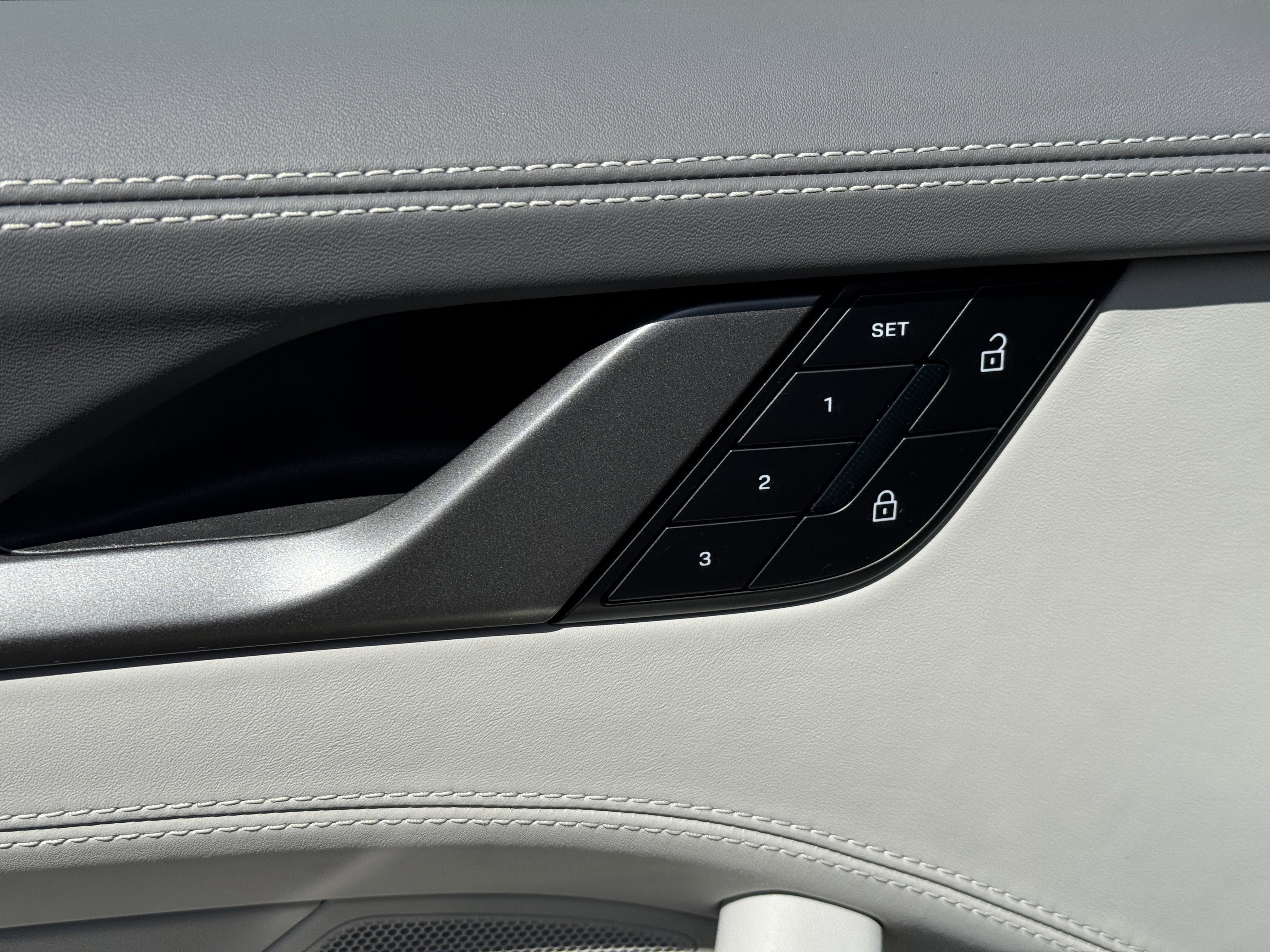 Certified 2025 Porsche 911 Carrera image 18