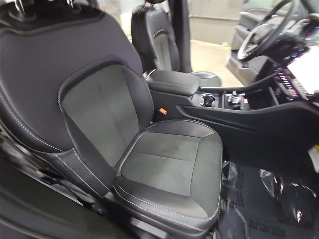 New 2026 Jeep Grand Cherokee Laredo image 10