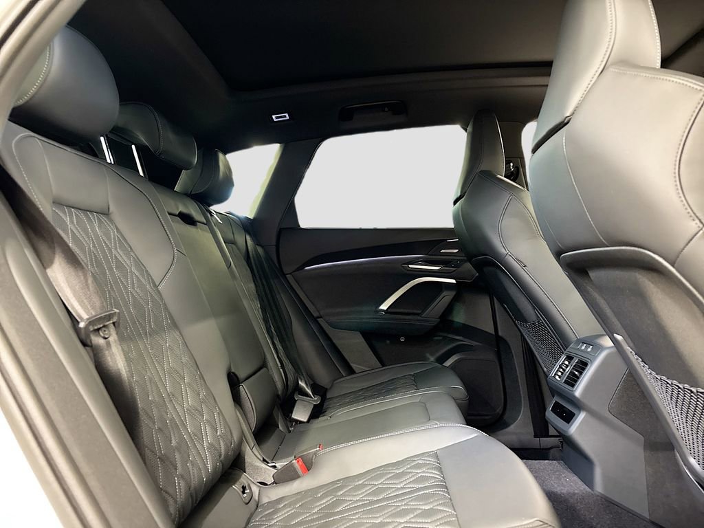 New 2026 Audi SQ5 Premium Plus image 16