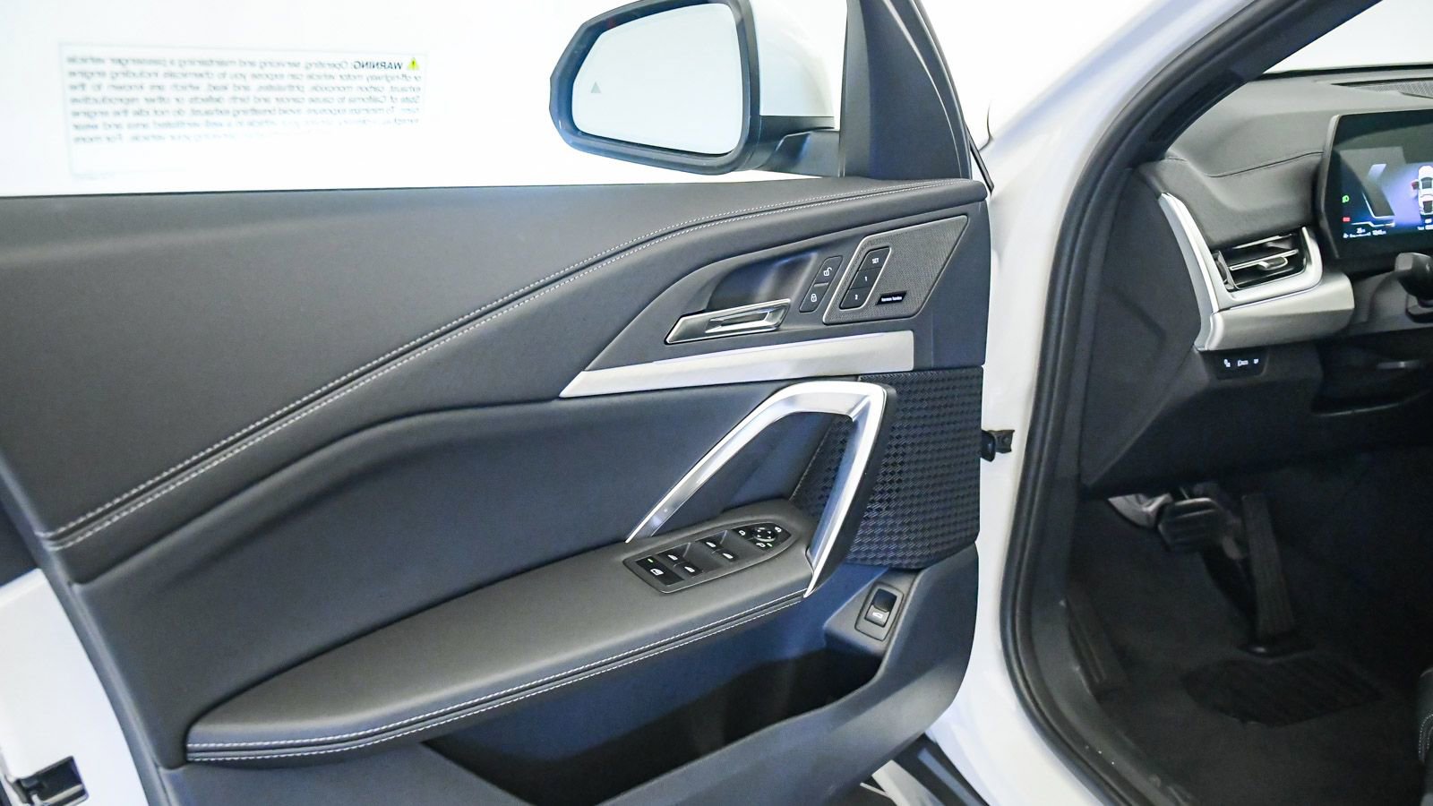 New 2026 BMW X2 xDrive28i w/ Convenience Package AWD/4WD image 25