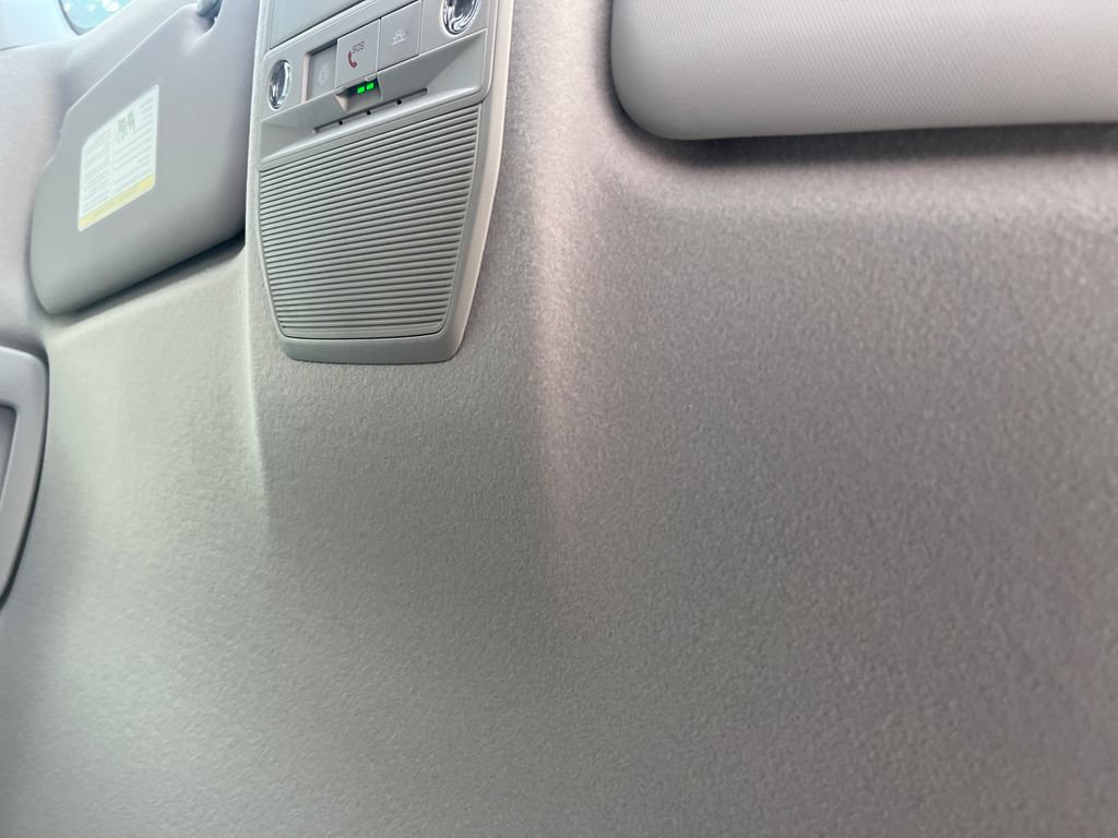 Certified 2026 Nissan Kicks SR FWD image 19