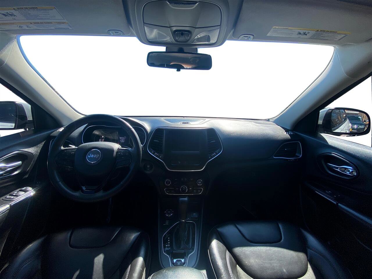 Used 2020 Jeep Cherokee Latitude Plus image 21