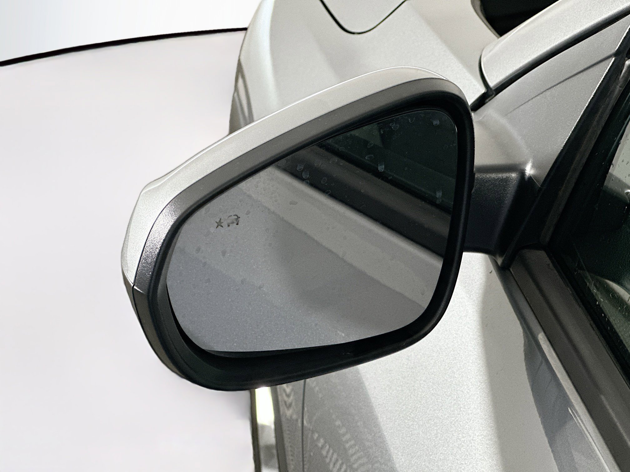 Used 2025 Chevrolet Trax LS w/ LS Convenience Package image 16