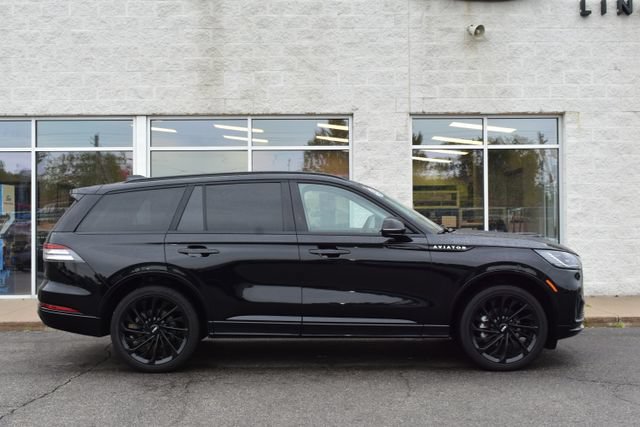 Used 2025 Lincoln Aviator Reserve w/ Equipment Group 201A AWD/4WD image 3