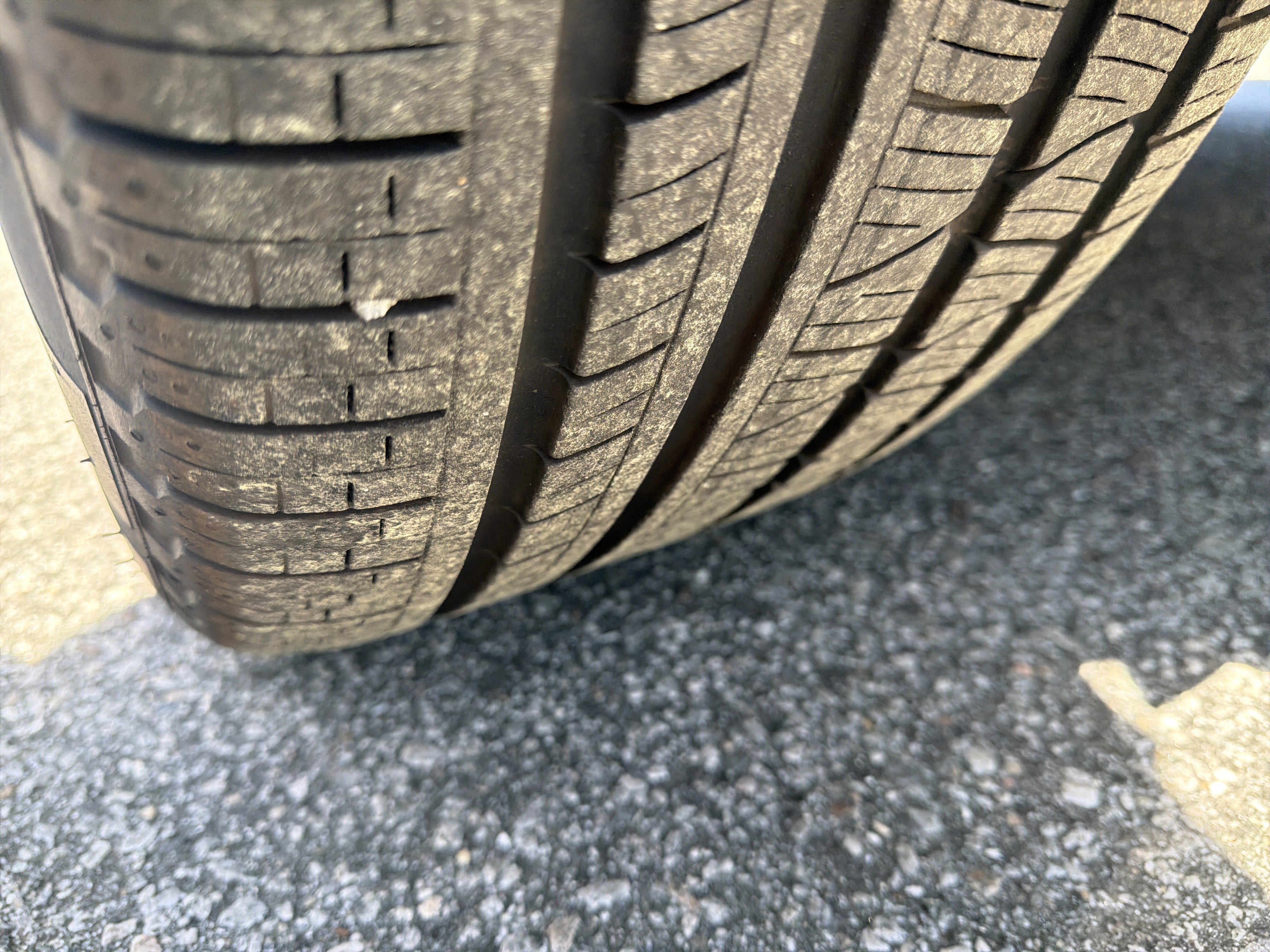 Used 2025 Volvo XC90 B6 Plus image 12