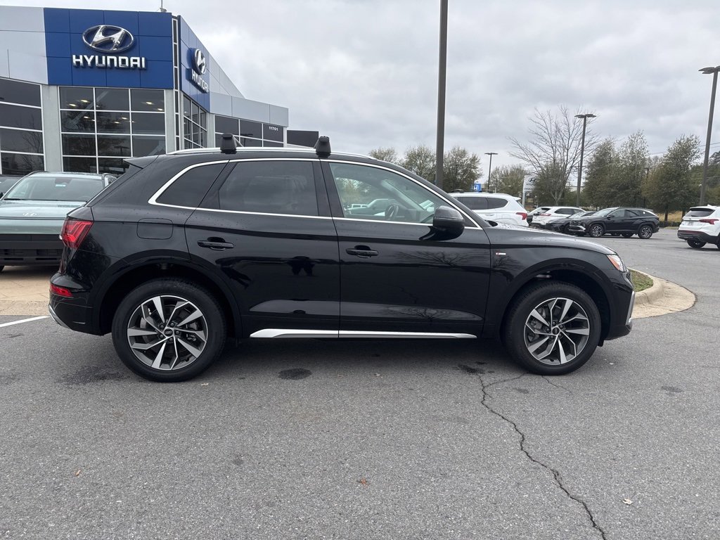 Used 2024 Audi Q5 2.0T Premium w/ Convenience Package image 8