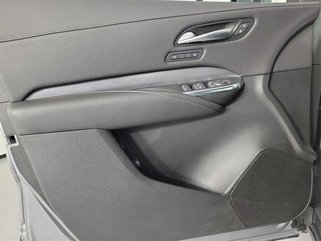 Certified 2025 Cadillac XT4 Premium Luxury image 18