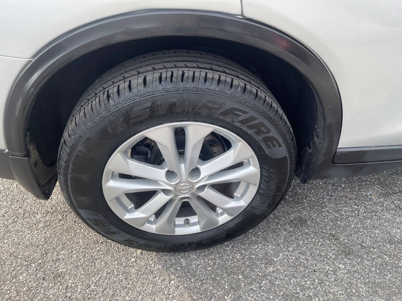 Used 2014 Nissan Rogue SV w/ SV Premium Package AWD/4WD image 33