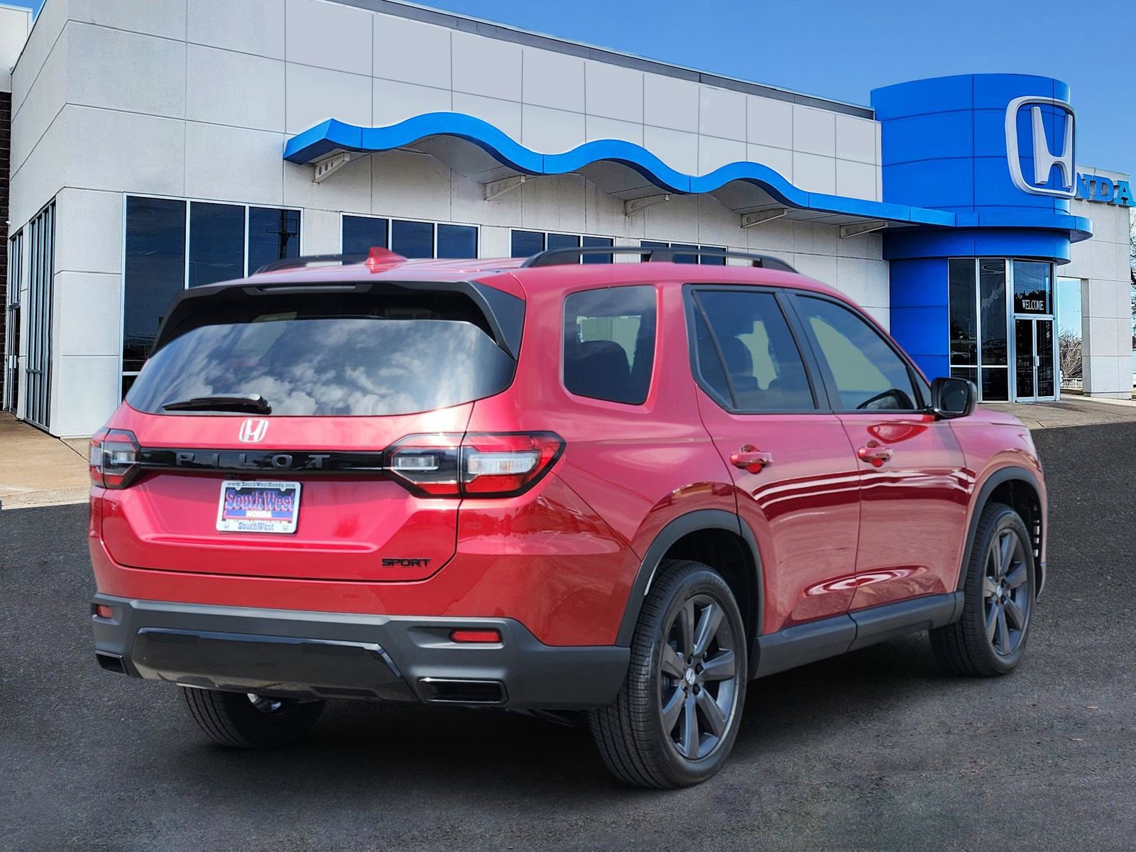 New 2026 Honda Pilot Sport image 5