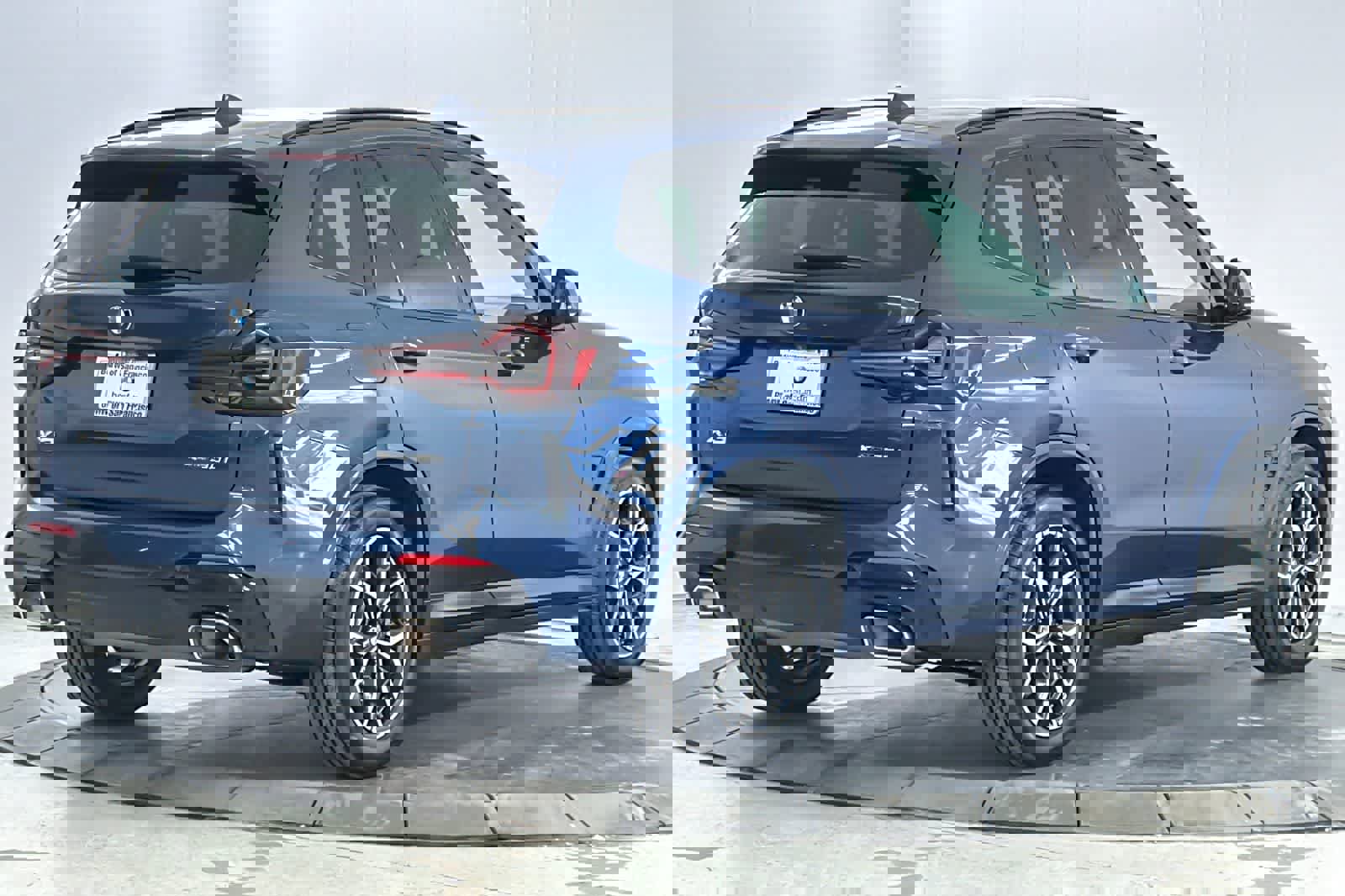 Certified 2023 BMW X3 xDrive30i w/ M Sport Package image 2