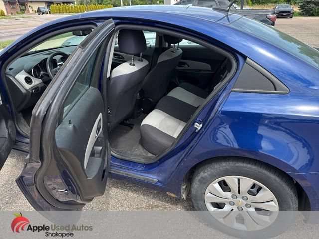 Used 2013 Chevrolet Cruze LS FWD image 8