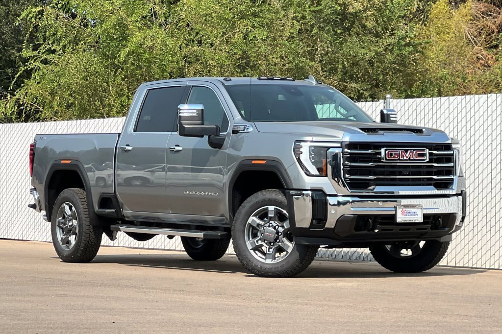 New 2026 GMC Sierra 2500 SLT image 2