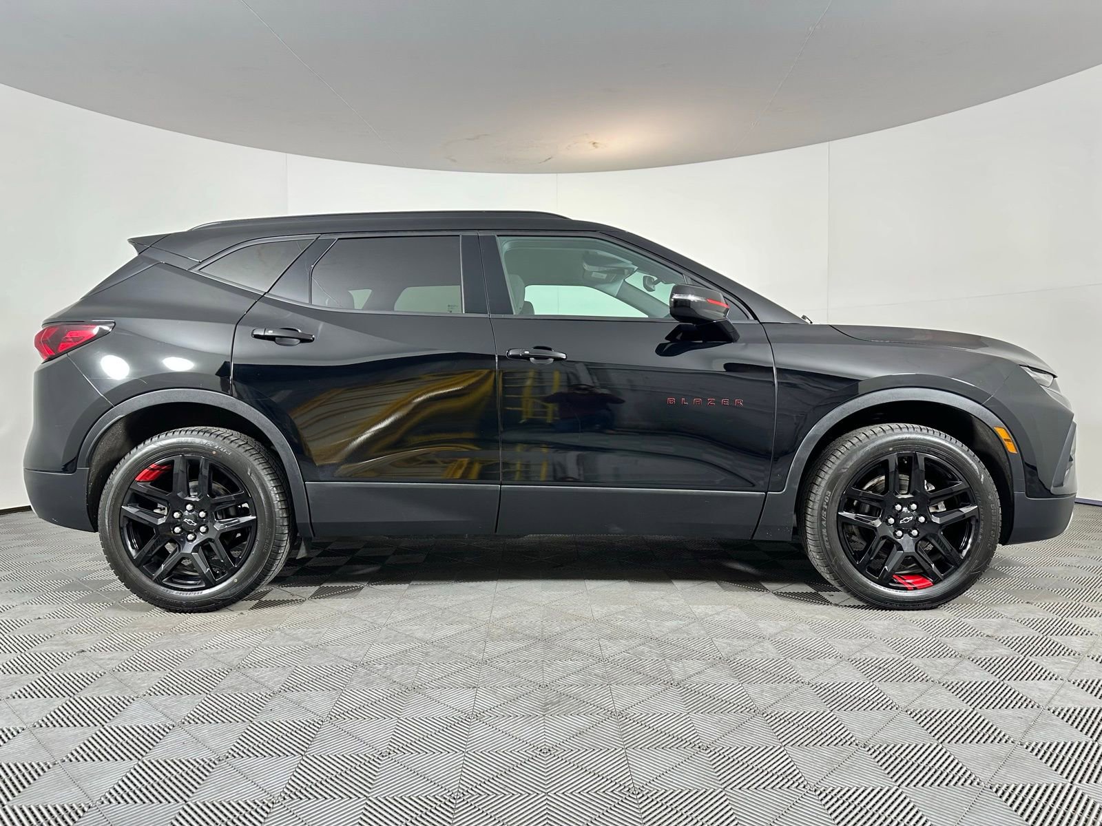 Used 2022 Chevrolet Blazer LT w/ Redline Edition AWD/4WD image 33