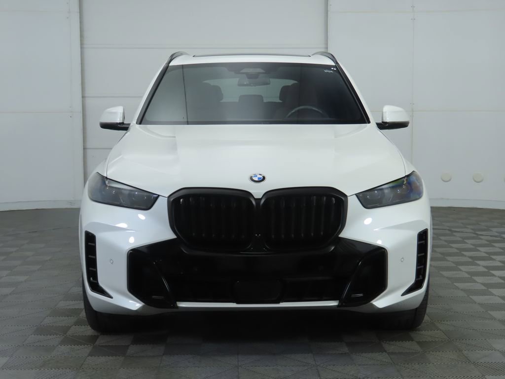Used 2024 BMW X5 xDrive40i w/ Executive Package image 2