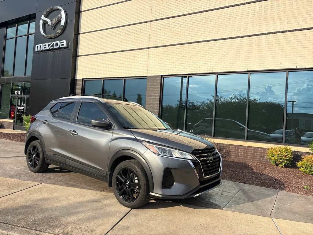 Used 2024 Nissan Kicks SV w/ Exterior Package