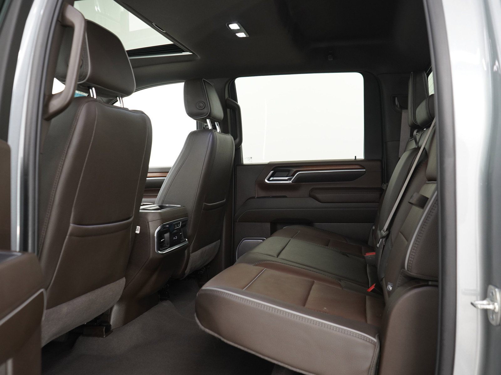 Used 2025 GMC Sierra 2500 Denali w/ Technology Package AWD/4WD image 15