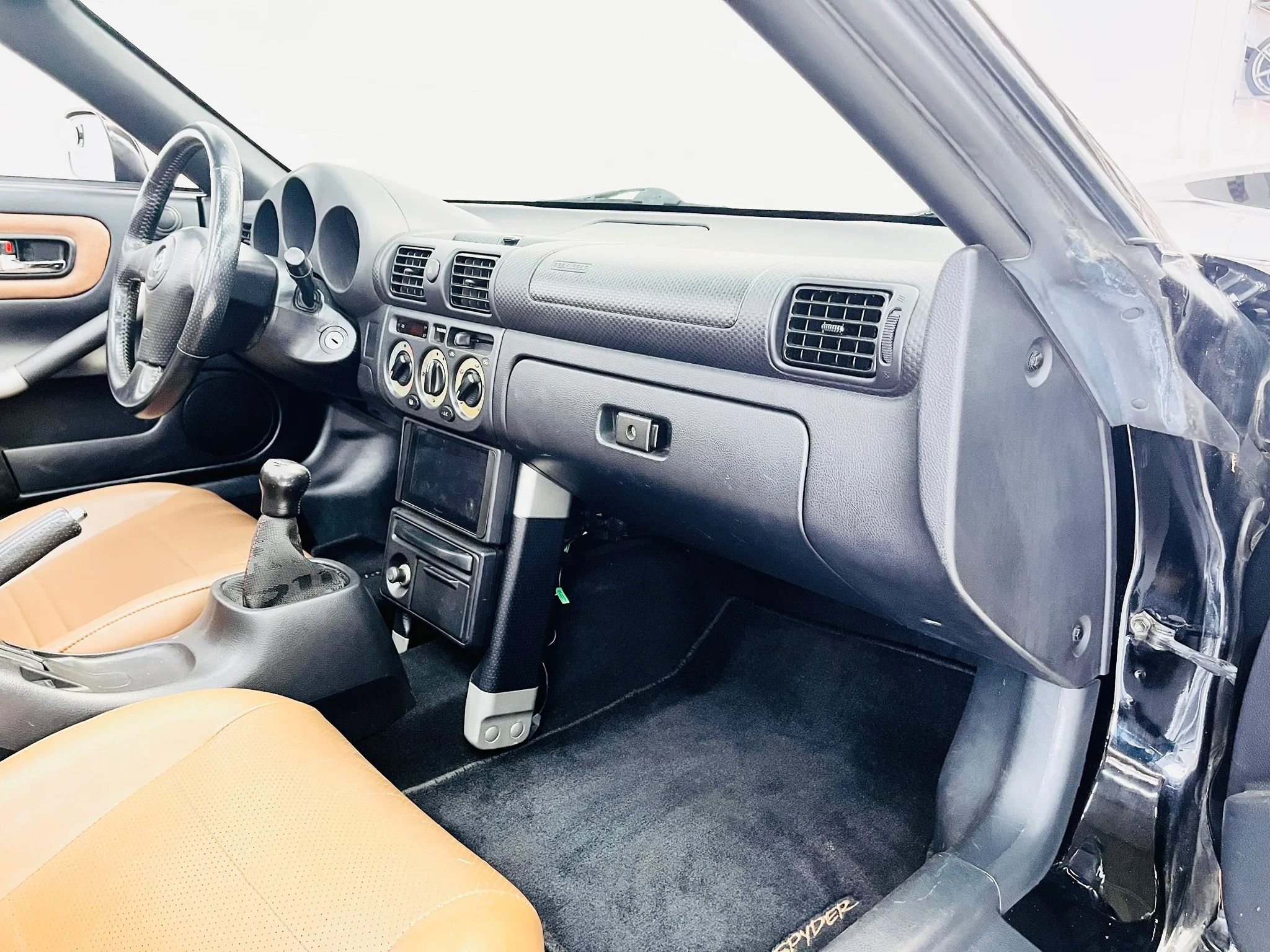 Used 2002 Toyota MR2 RWD image 40
