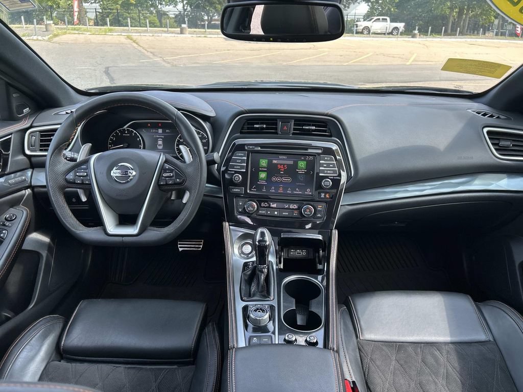Certified 2022 Nissan Maxima SR w/ Sport Mat Group FWD image 20