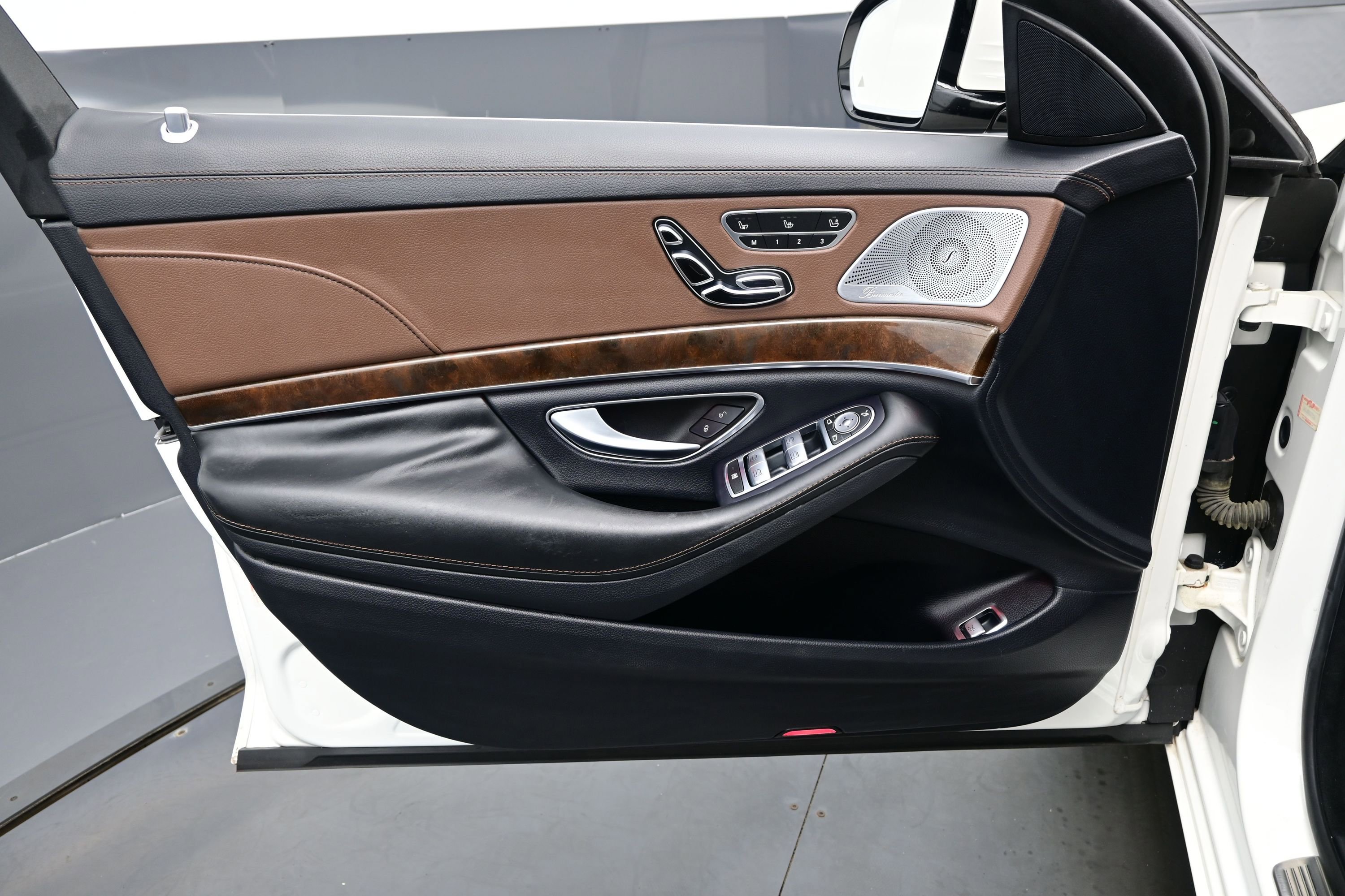 Used 2015 Mercedes-Benz S 550 Sedan image 12