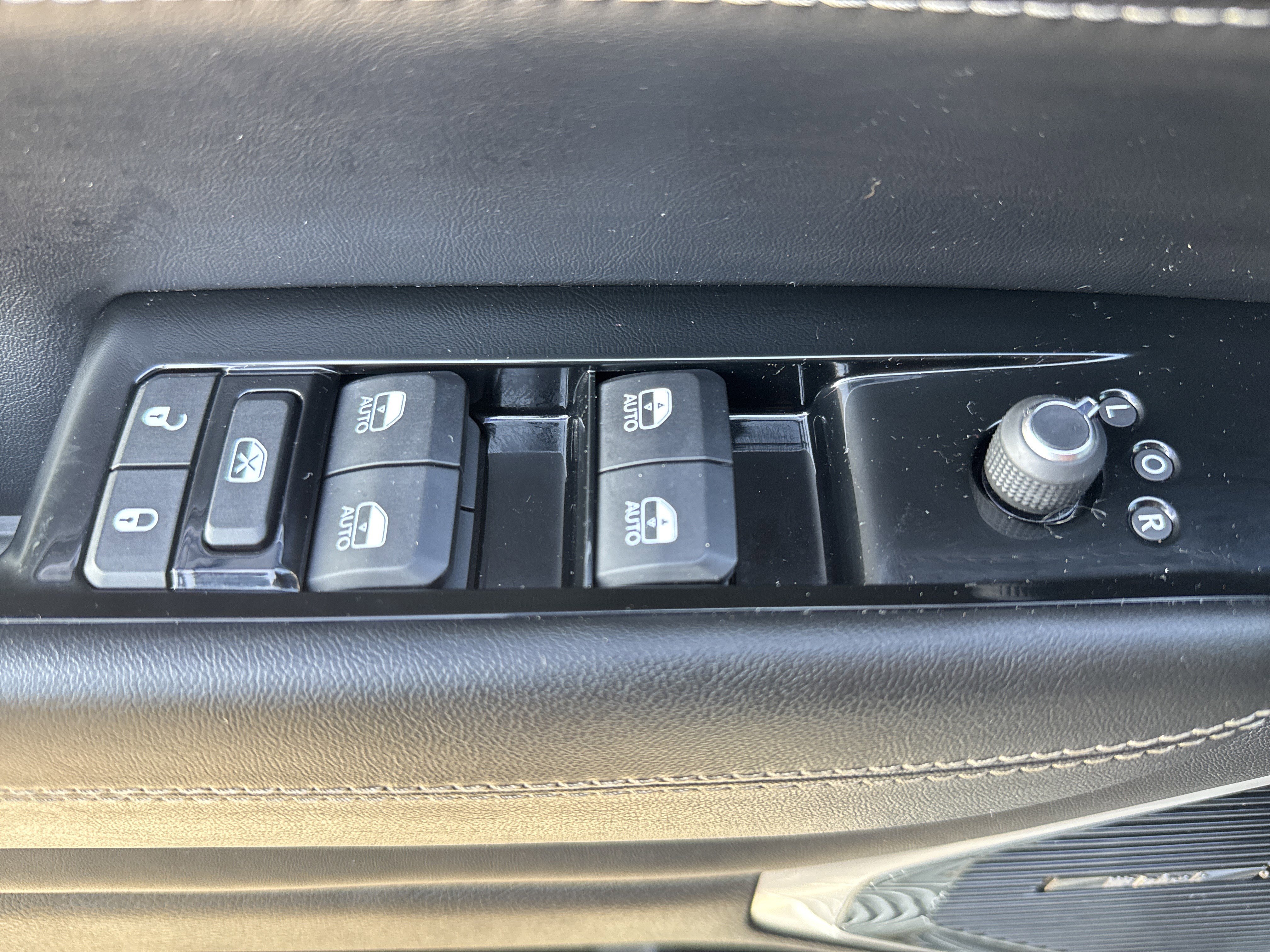 Used 2022 Jeep Wagoneer Series III w/ Premium Group I image 15