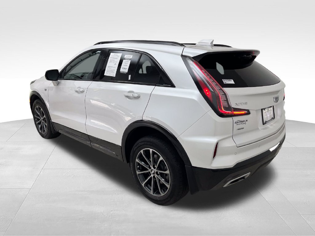 Used 2024 Cadillac XT4 Sport w/ Technology Package AWD/4WD image 4