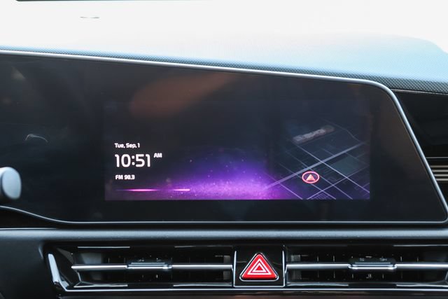Used 2025 Kia Niro EX FWD image 15