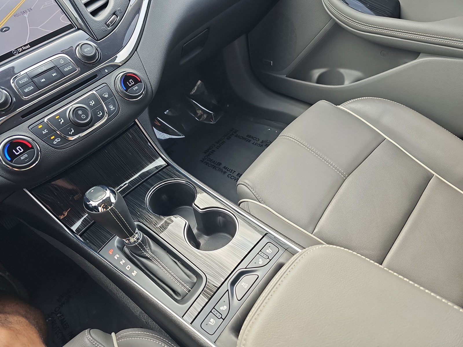 Used 2018 Chevrolet Impala Premier w/ Premier Convenience Package FWD image 22